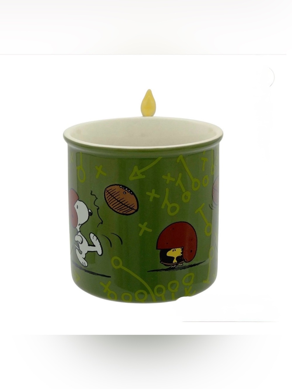 Snoopy & Woodstock Football Mug - Picture 3 of 4